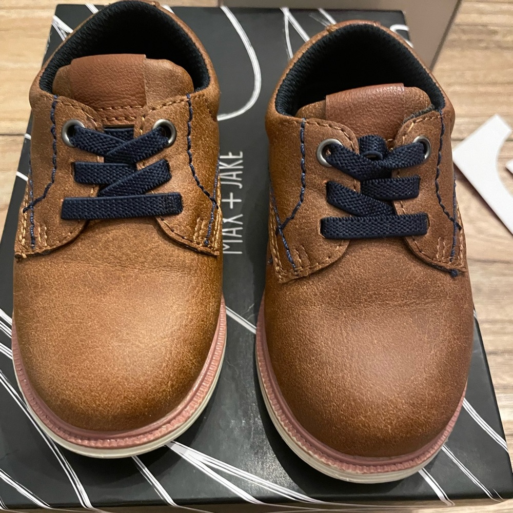 Dress shoes